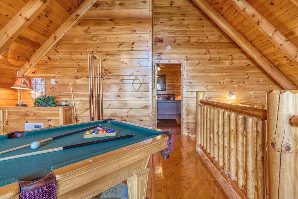Solid Ground Lodge With Yard! Pigeon Forge Exterior foto